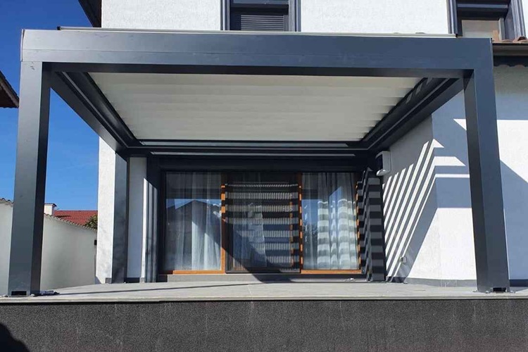 Çorlu Bioklimatik Pergola Sistemleri